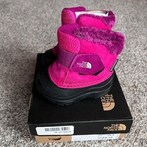 The North Face Toddler Alpenglow II Boots - New with Box